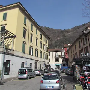 Al Molo Di Sant'agostino , Como Italien