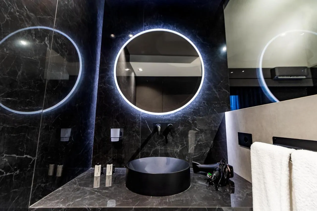 4 Suites 