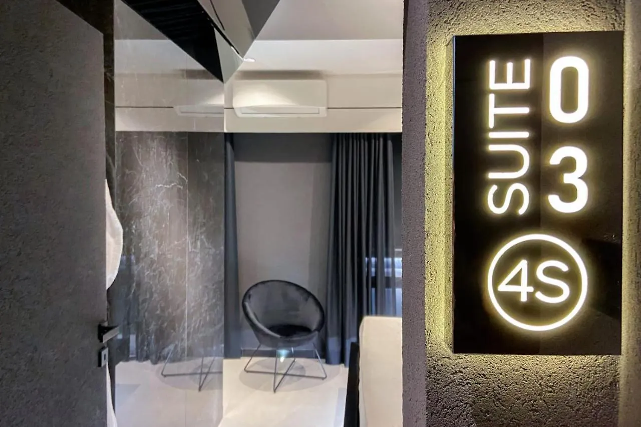 4 Suites 
