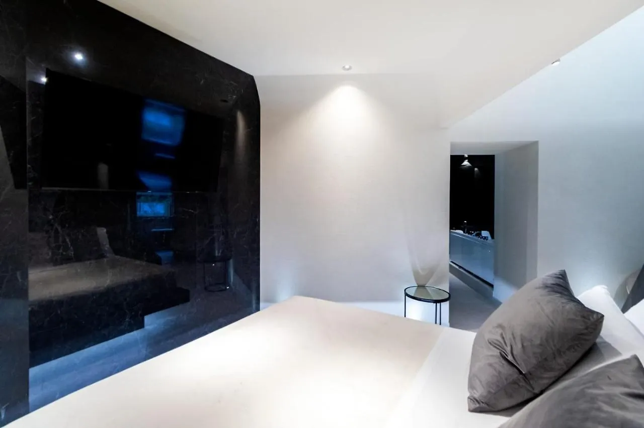 4 Suites 
